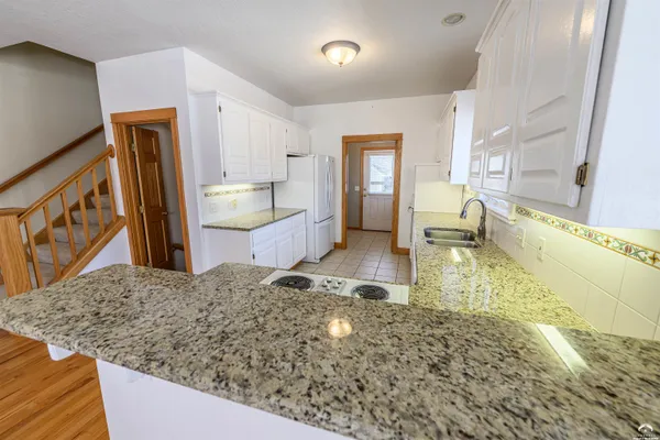 $435,000 | 401 Casa Bonita Drive, Lawrence, KS 66049