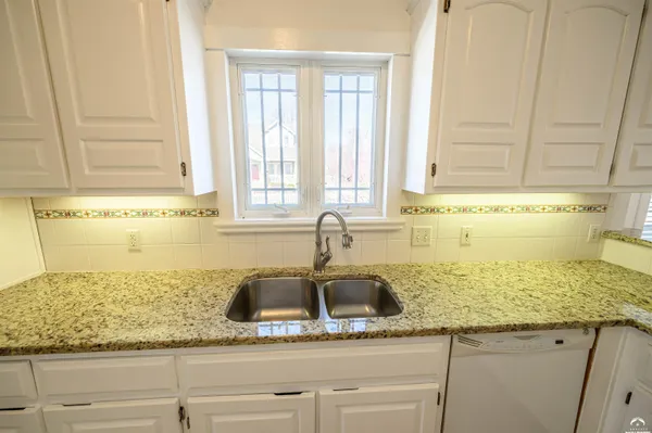 $435,000 | 401 Casa Bonita Drive, Lawrence, KS 66049