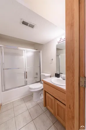 $435,000 | 401 Casa Bonita Drive, Lawrence, KS 66049