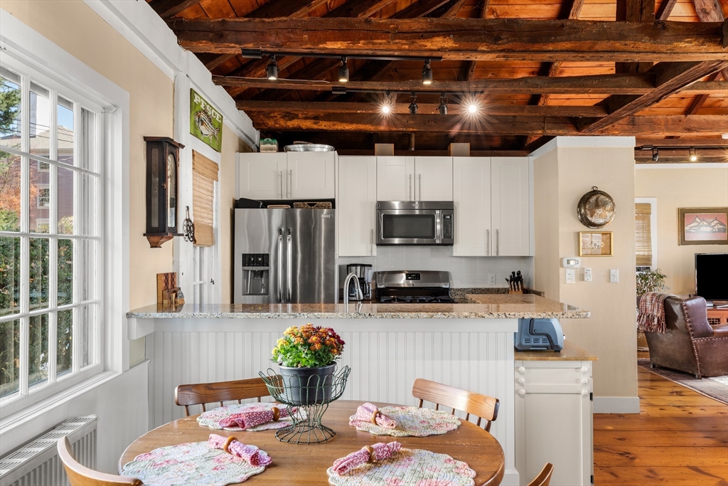43 Front Street, Unit 43 Beverly, MA 01915 - Photo 4 of 36