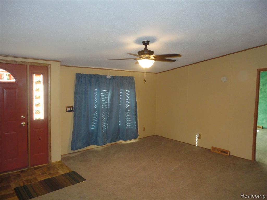 3862 Ryans Ridge Monroe, MI 48161 - Photo 4 of 17
