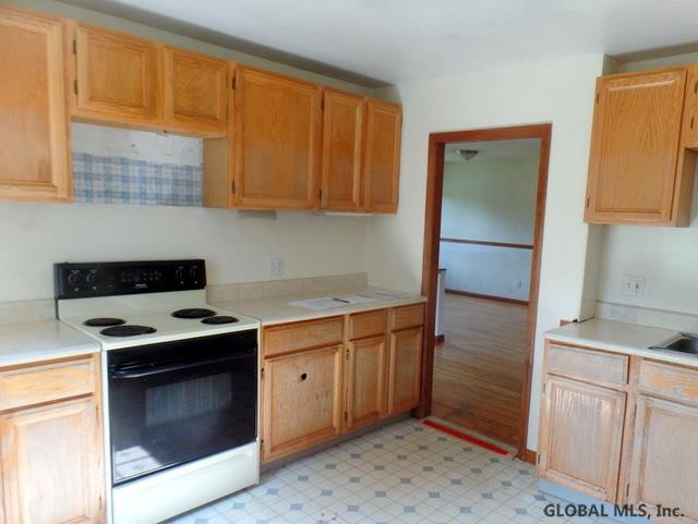 1218 Tamarac Road Troy, NY 12180 - Photo 9 of 22 Photo 9