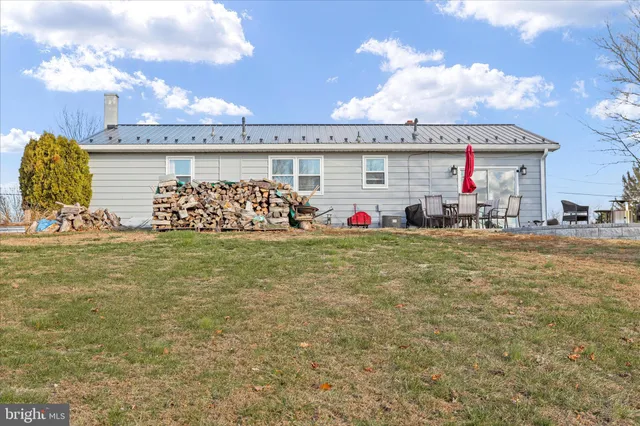 $289,900 | 4402 Shatzer Street, Chambersburg, PA 17202