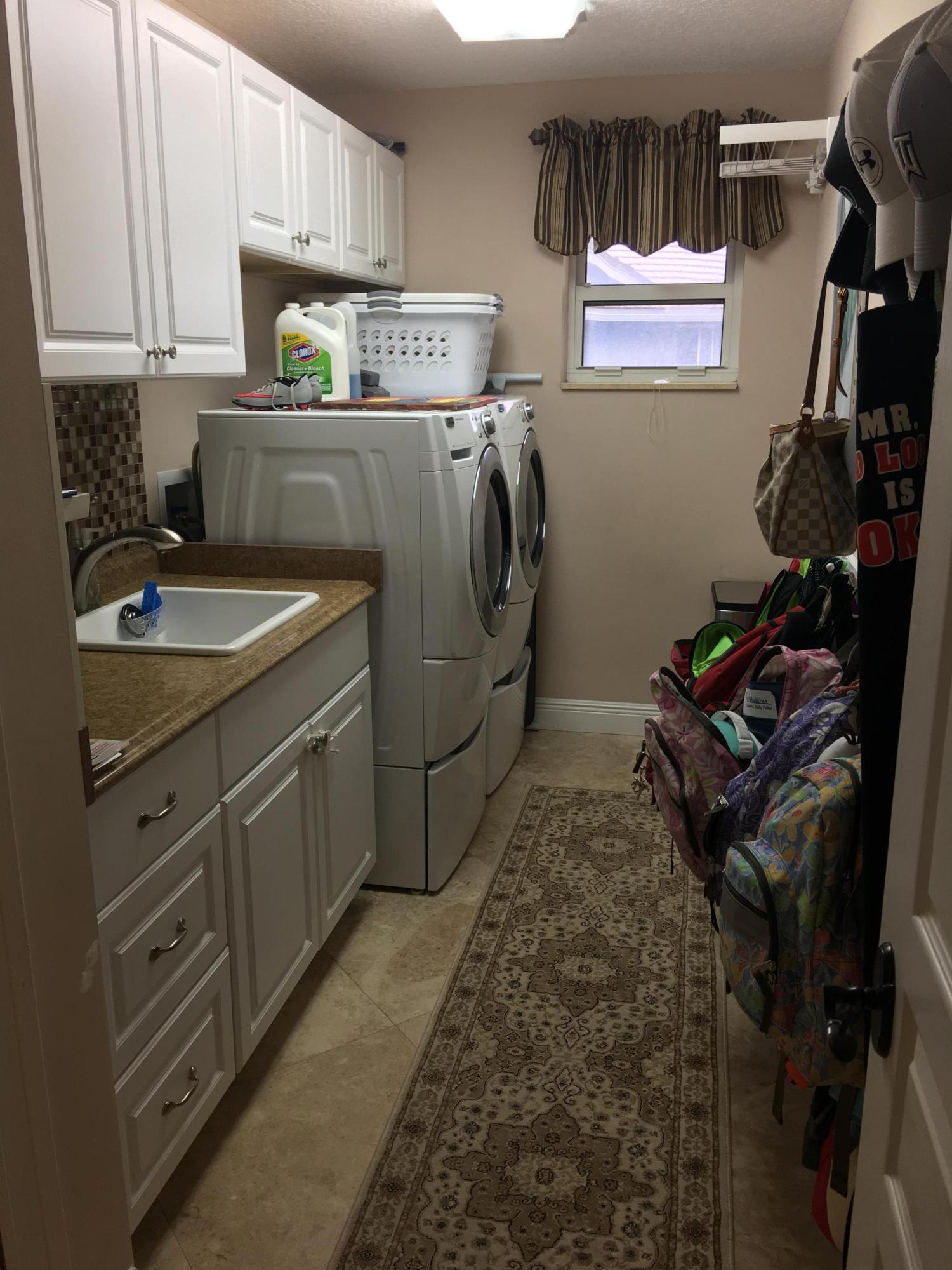 2483 Northwest 39th Street Boca Raton, FL 33431 - Photo 21 of 23 Laundry