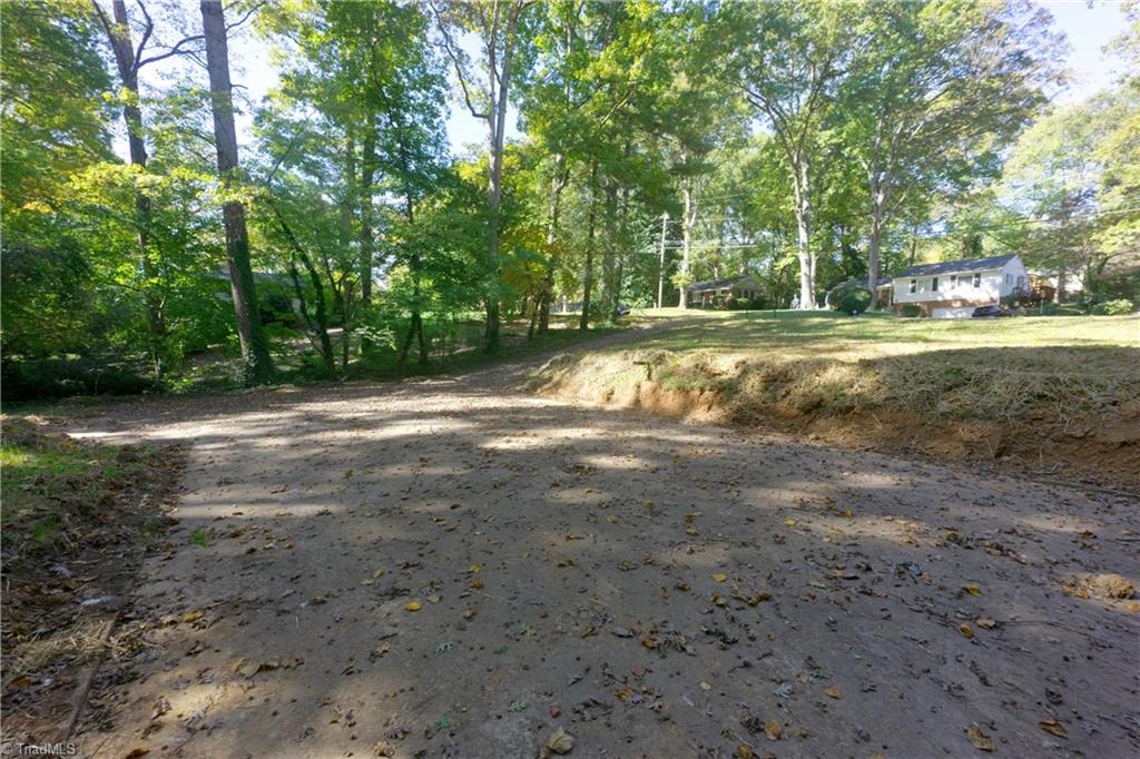 1039 Huntingdon Road Winston-Salem, NC 27104 - Photo 40 of 48