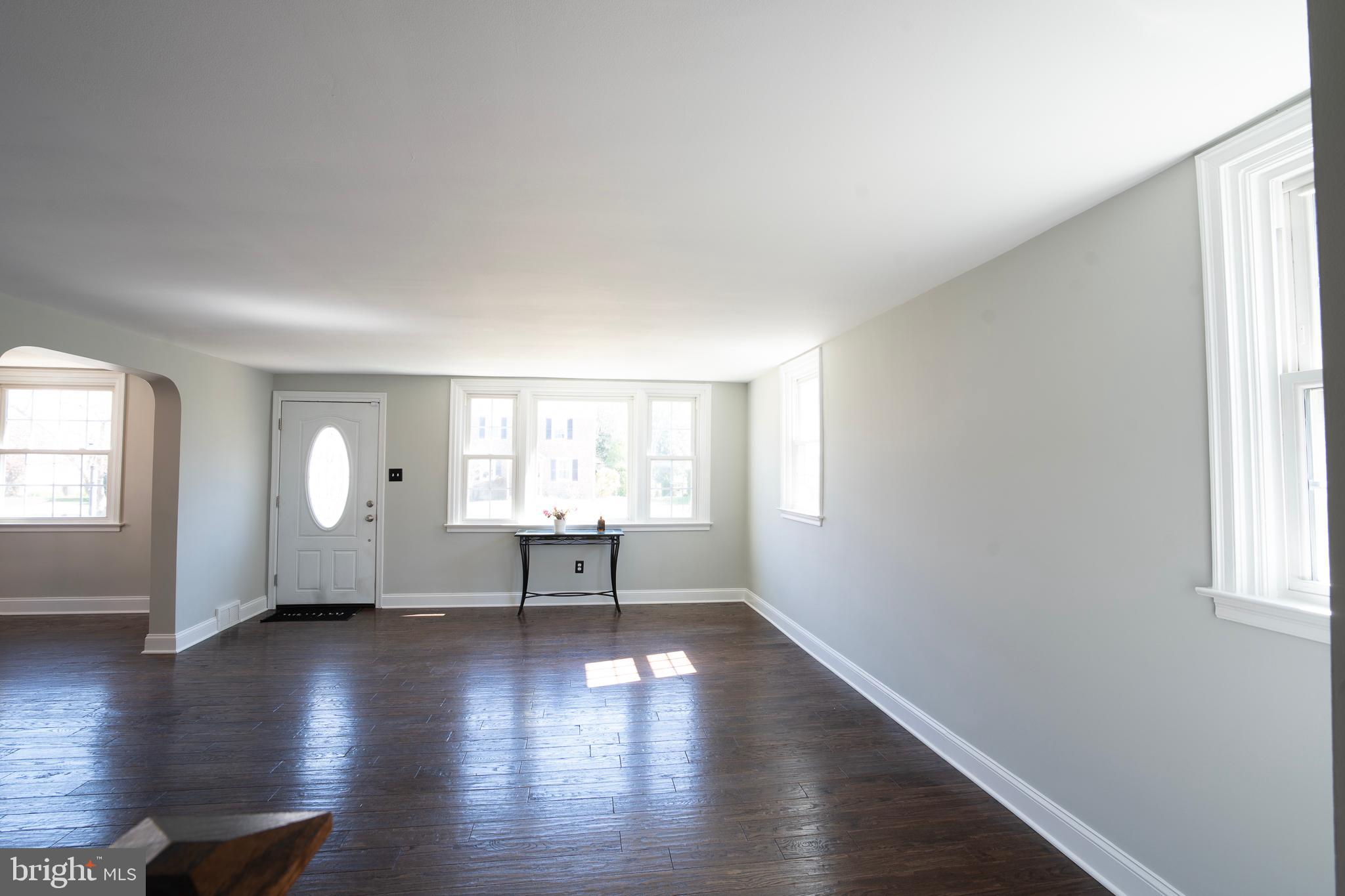 2632 Wendy Road Havertown, PA 19083 - Photo 9 of 42 Living room