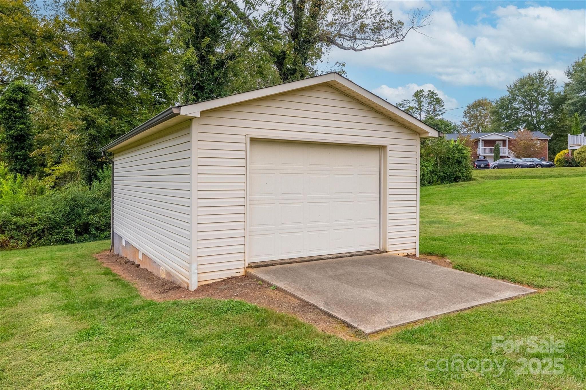 106 Gerald Road Morganton, NC 28655 - Photo 28 of 30 a front view of a house with a yard