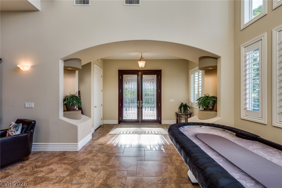 5876 South Lindell Road Las Vegas, NV 89118 - Photo 4 of 43