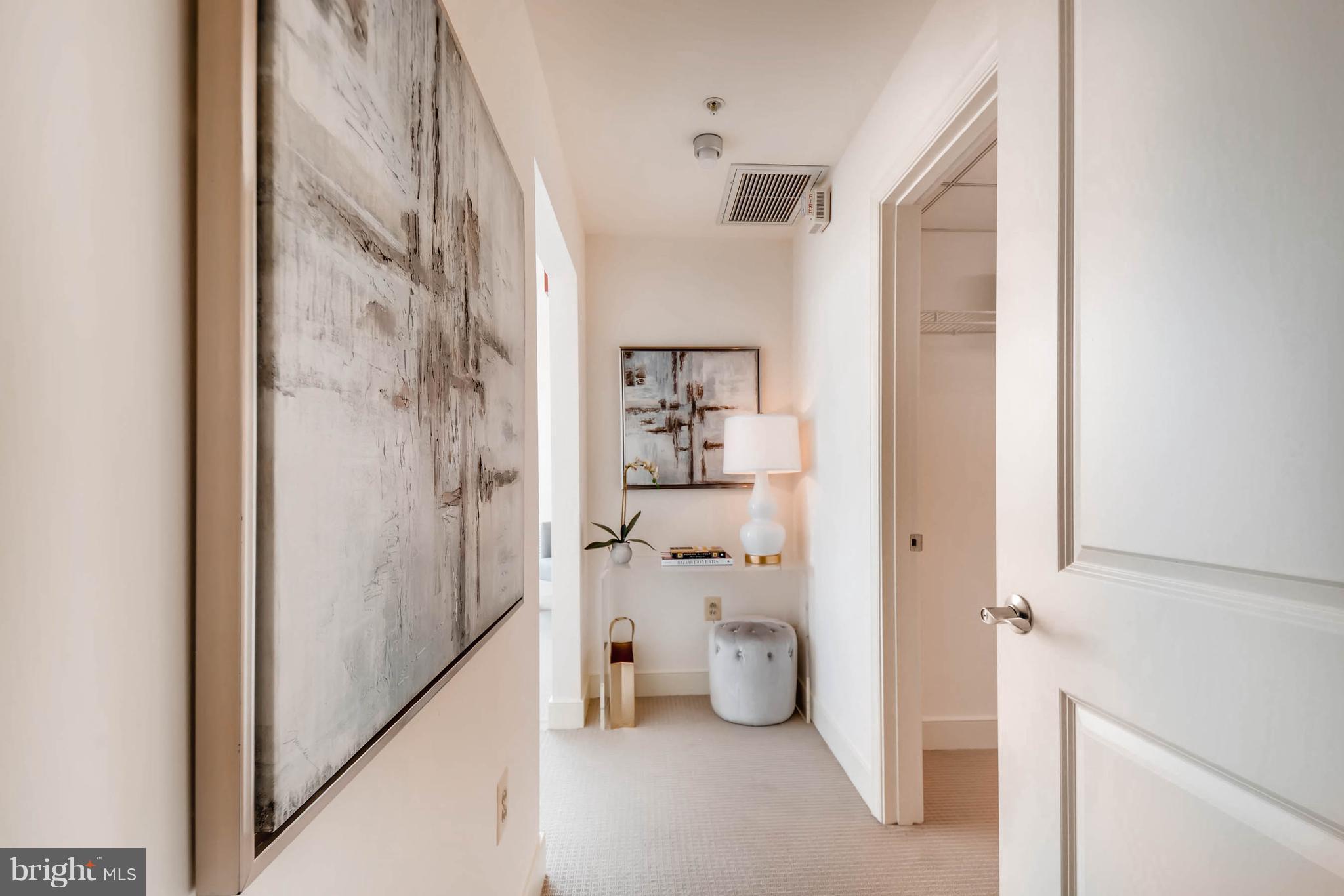 675 President Street, Unit 1806 Baltimore, MD 21202 - Photo 15 of 30 MASTER BEDROOM