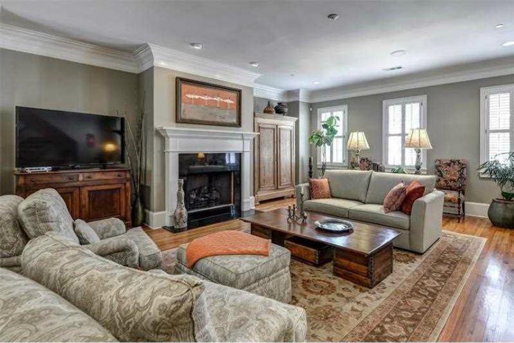 3475 Roxboro Road Northeast, Unit 4 Atlanta, GA 30326 - Photo 2 of 23