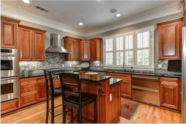 $6,900 | 3475 Roxboro Road Northeast, Unit 4, Atlanta, GA 30326
