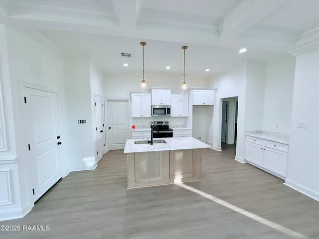 $289,900 | 102 Berchman Oaks Drive, Lafayette, LA 70506