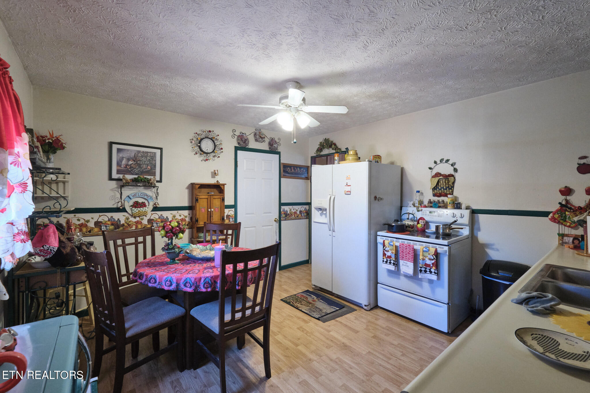 2004 Flagler Road Knoxville, TN 37912 - Photo 9 of 34 2004 Flagler Rd Knoxville 37912 18