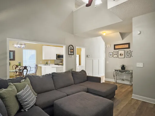 $384,990 | 125 Stonehurst Drive, Goose Creek, SC 29445