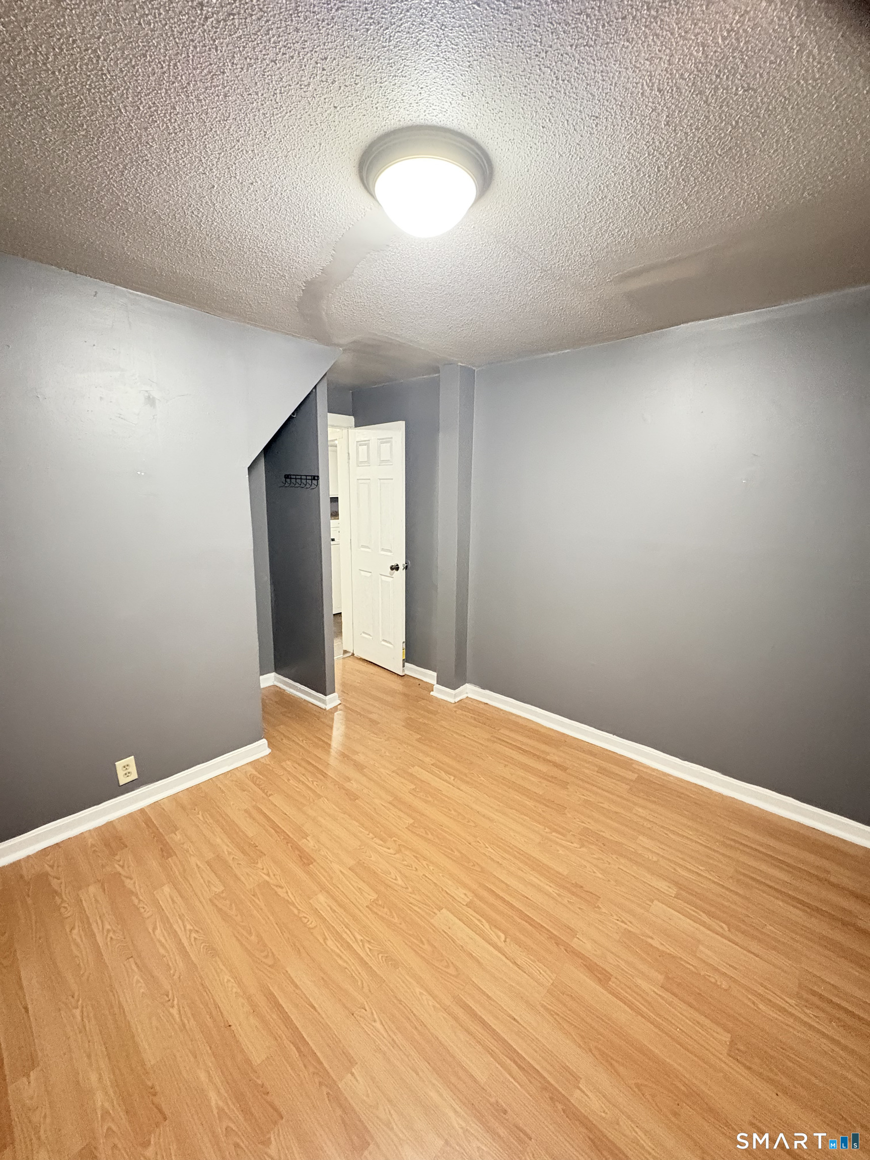 121 Willow Street Meriden, CT 06450 - Photo 6 of 39