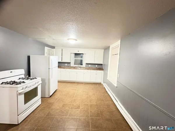 $375,000 | 121 Willow Street, Meriden, CT 06450