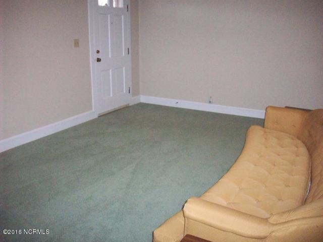 1020 Barnes Road Orrum, NC 28369 - Photo 15 of 28 15 LR