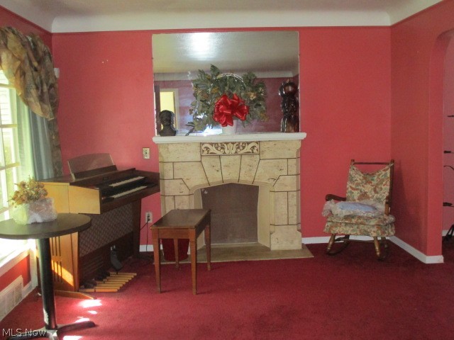 1098 Woodview Road Cleveland, OH 44121 - Photo 2 of 4