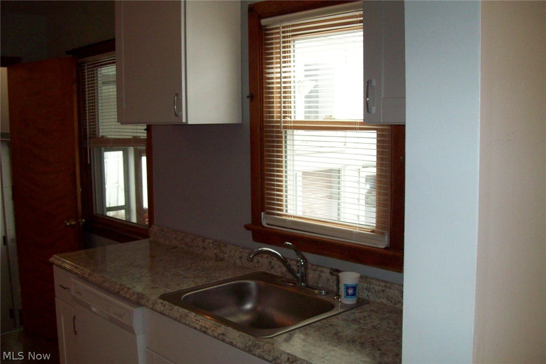 2693 Lost Nation Road Willoughby, OH 44094 - Photo 4 of 9 Gallery Image 4