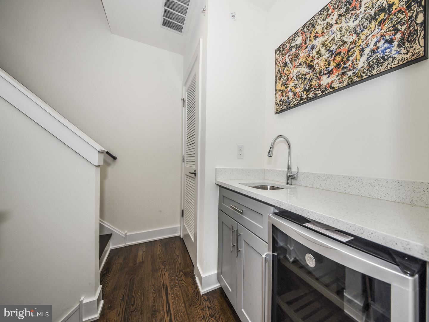 1022 South 2nd Street, Unit 4 Philadelphia, PA 19147 - Photo 20 of 31 Sink & Wine Refrigerator