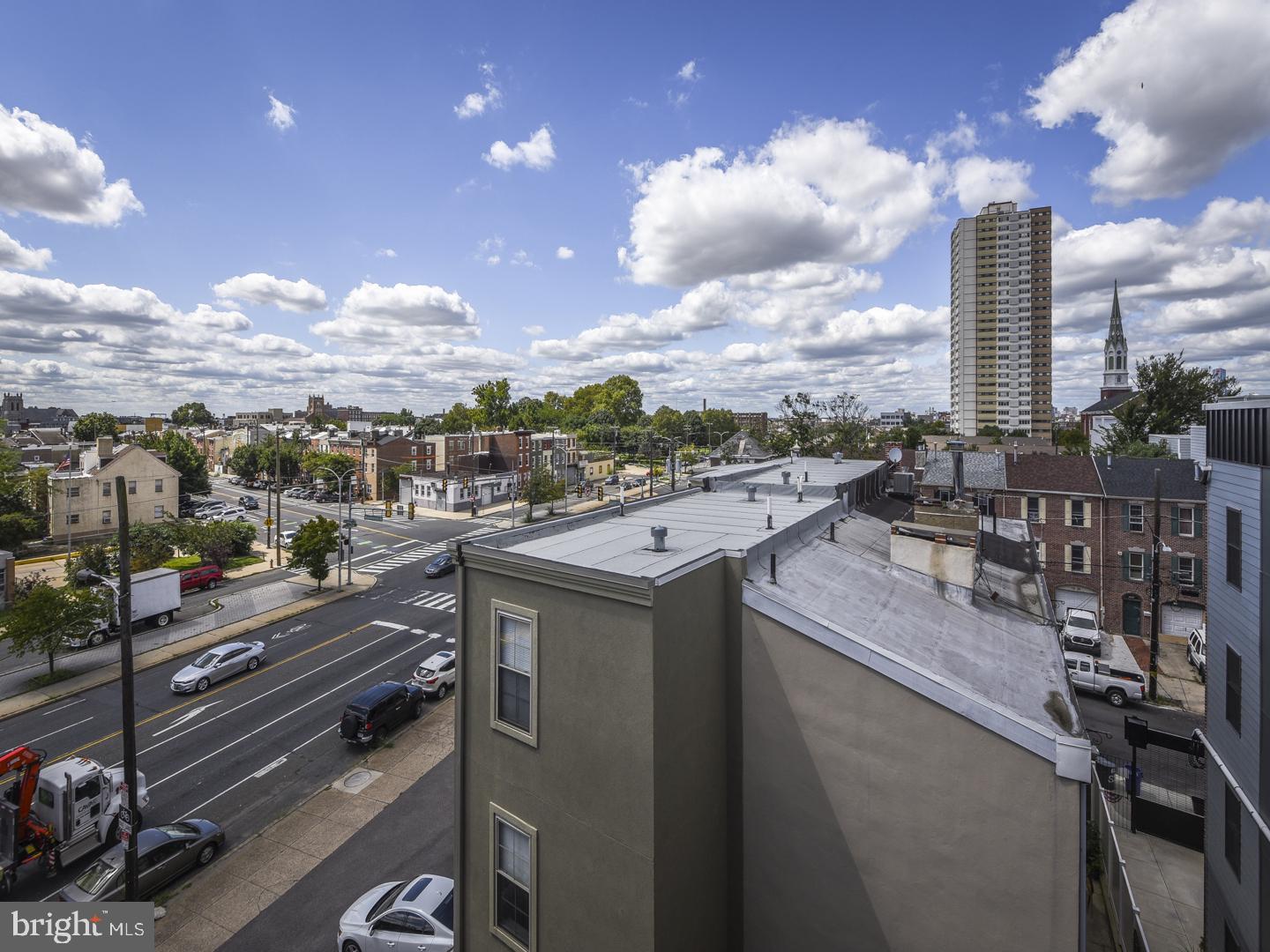 1022 South 2nd Street, Unit 4 Philadelphia, PA 19147 - Photo 25 of 31 City Skyline