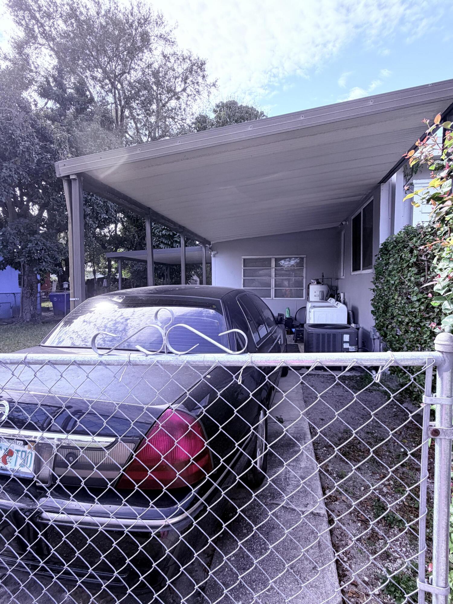 1500 Northwest 44th Street Miami, FL 33142 - Photo 4 of 12 IMG_1572