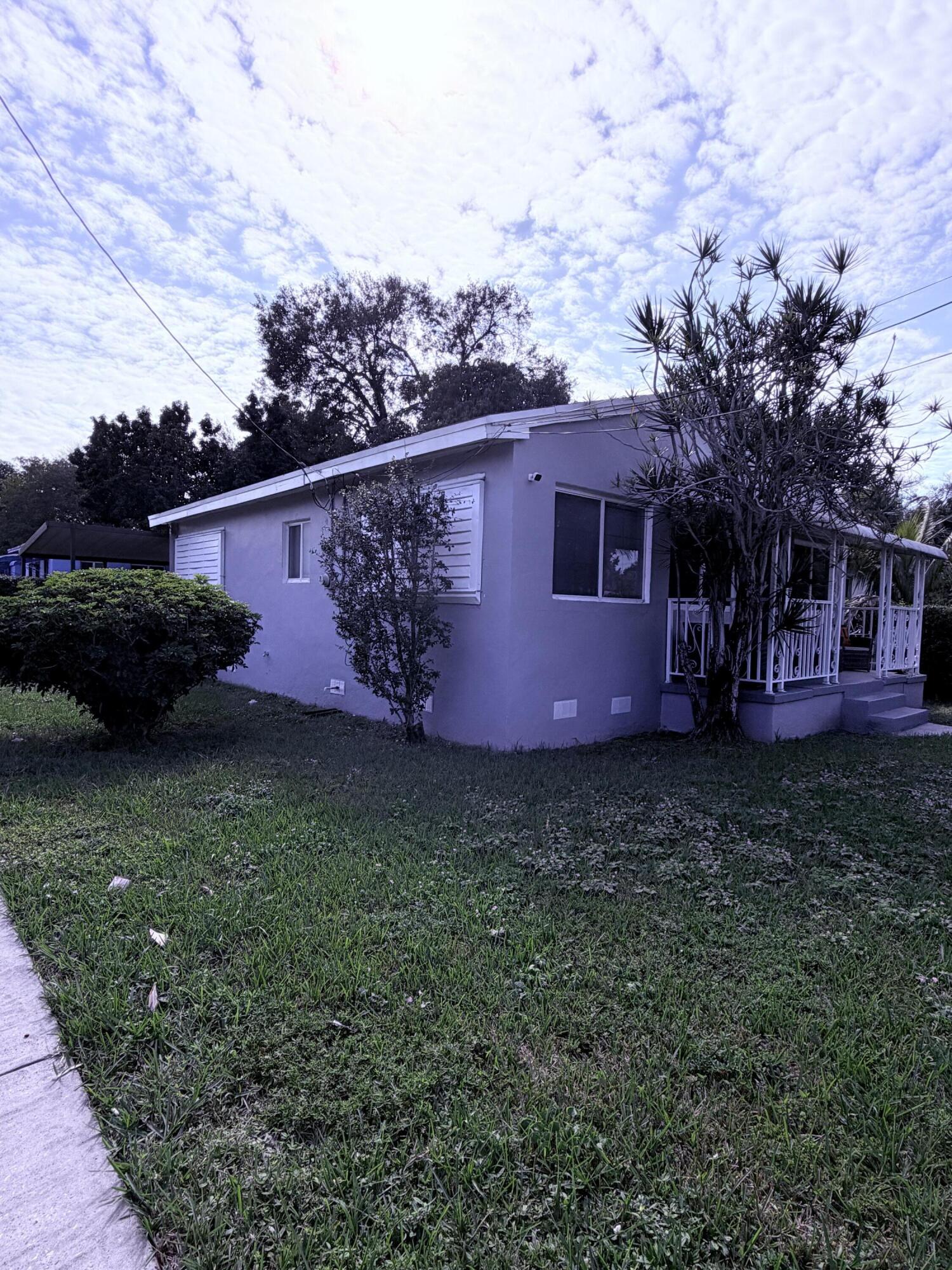 1500 Northwest 44th Street Miami, FL 33142 - Photo 5 of 12 IMG_1571