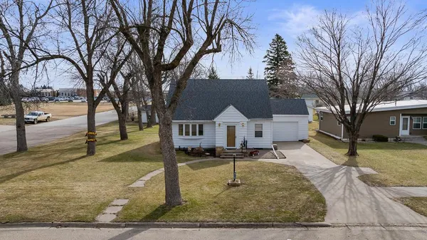$175,000 | 301 South Oak Street, Hendricks, MN 56136