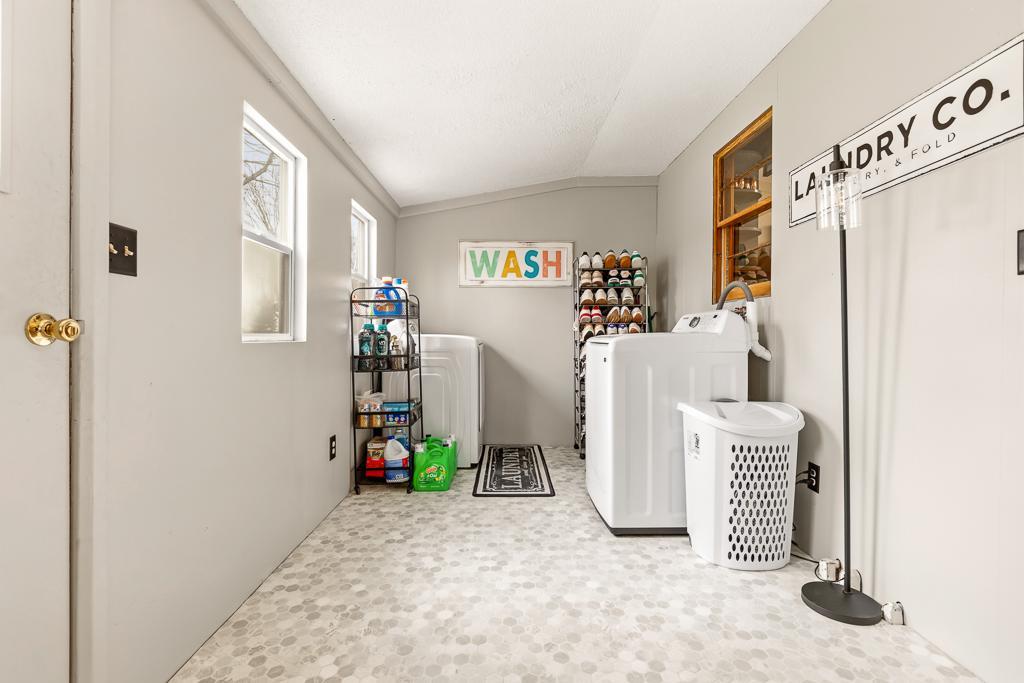 301 South Oak Street Hendricks, MN 56136 - Photo 23 of 43