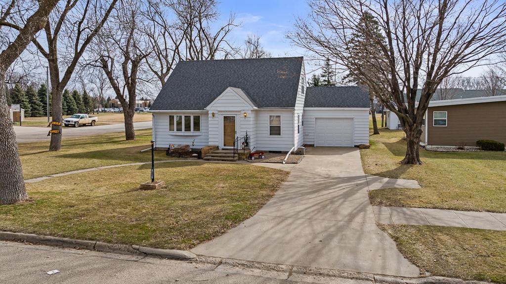 301 South Oak Street Hendricks, MN 56136 - Photo 38 of 43