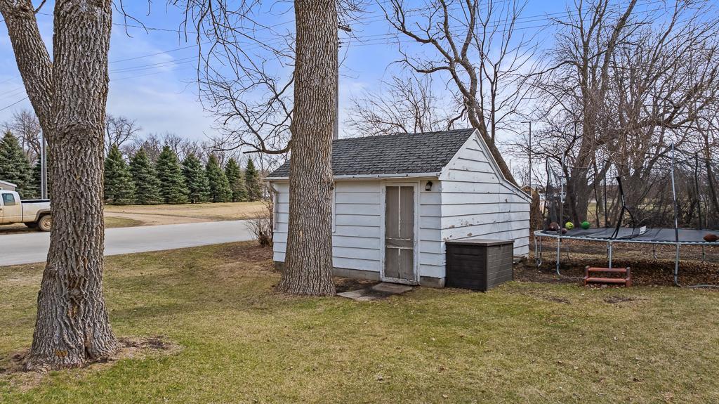 301 South Oak Street Hendricks, MN 56136 - Photo 40 of 43