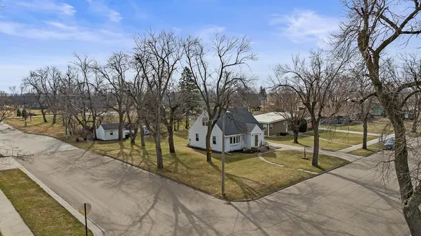 $175,000 | 301 South Oak Street, Hendricks, MN 56136