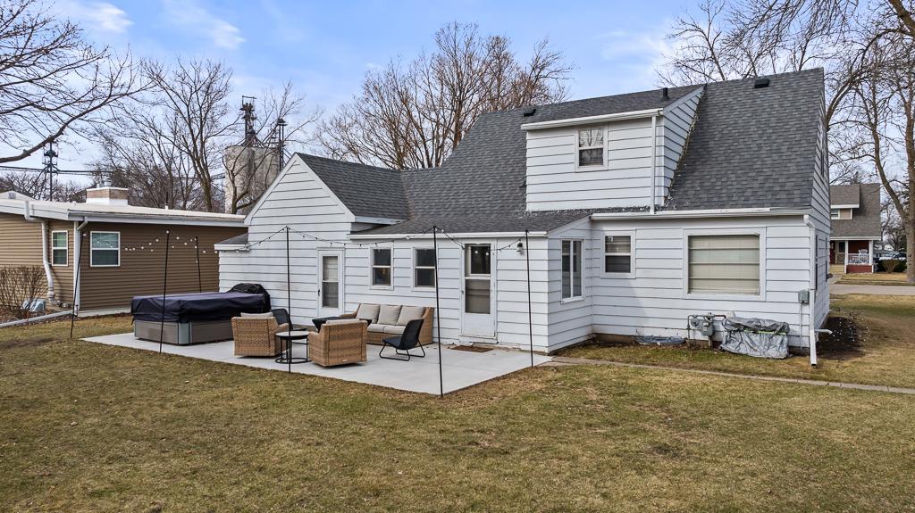 301 South Oak Street Hendricks, MN 56136 - Photo 5 of 43