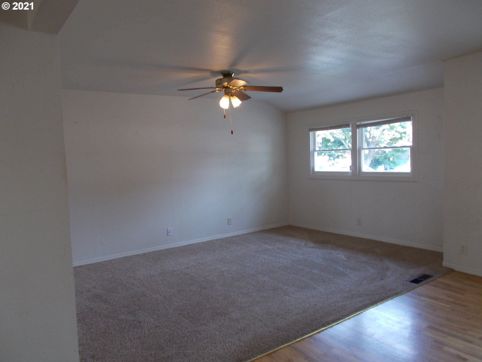 2418 Southwest Nye Avenue Pendleton, OR 97801 - Photo 4 of 11 Gallery Image 4