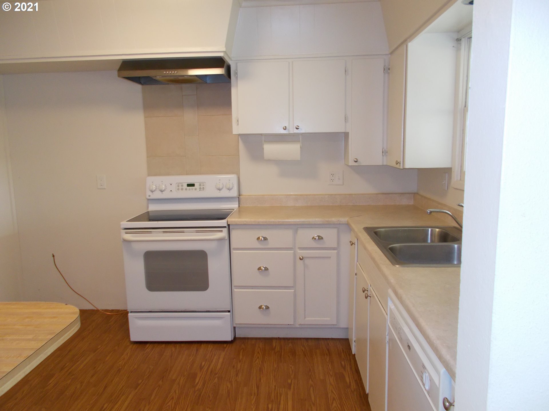 2418 Southwest Nye Avenue Pendleton, OR 97801 - Photo 6 of 11 Gallery Image 6