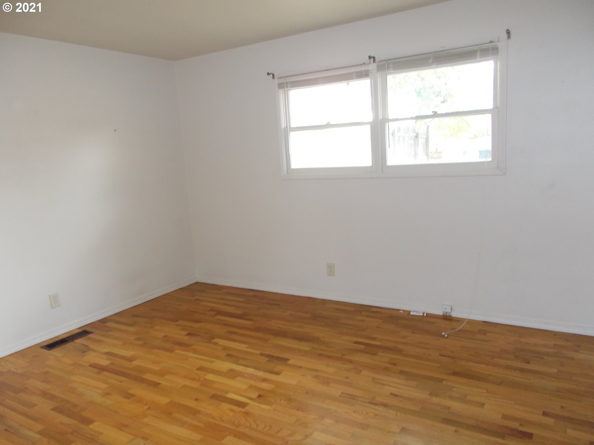 2418 Southwest Nye Avenue Pendleton, OR 97801 - Photo 10 of 11 Gallery Image 10