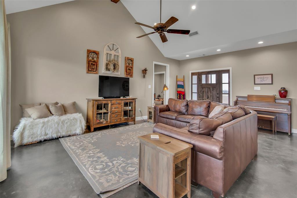 2415 Bucksnort Road Van Alstyne, TX 75495 - Photo 12 of 35