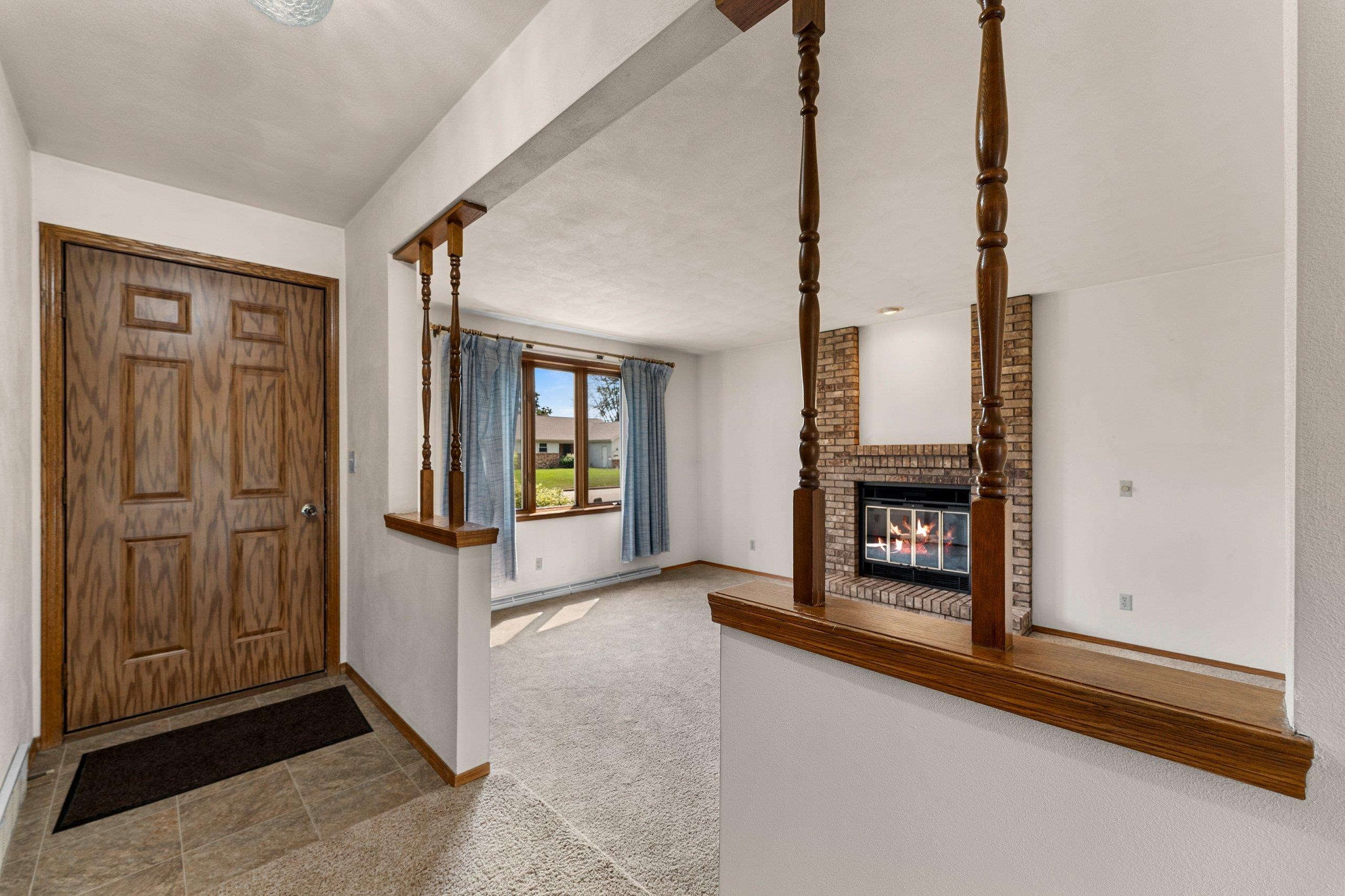 4718 Periwinkle Court Appleton, WI 54914 - Photo 5 of 49 Gallery Image 5
