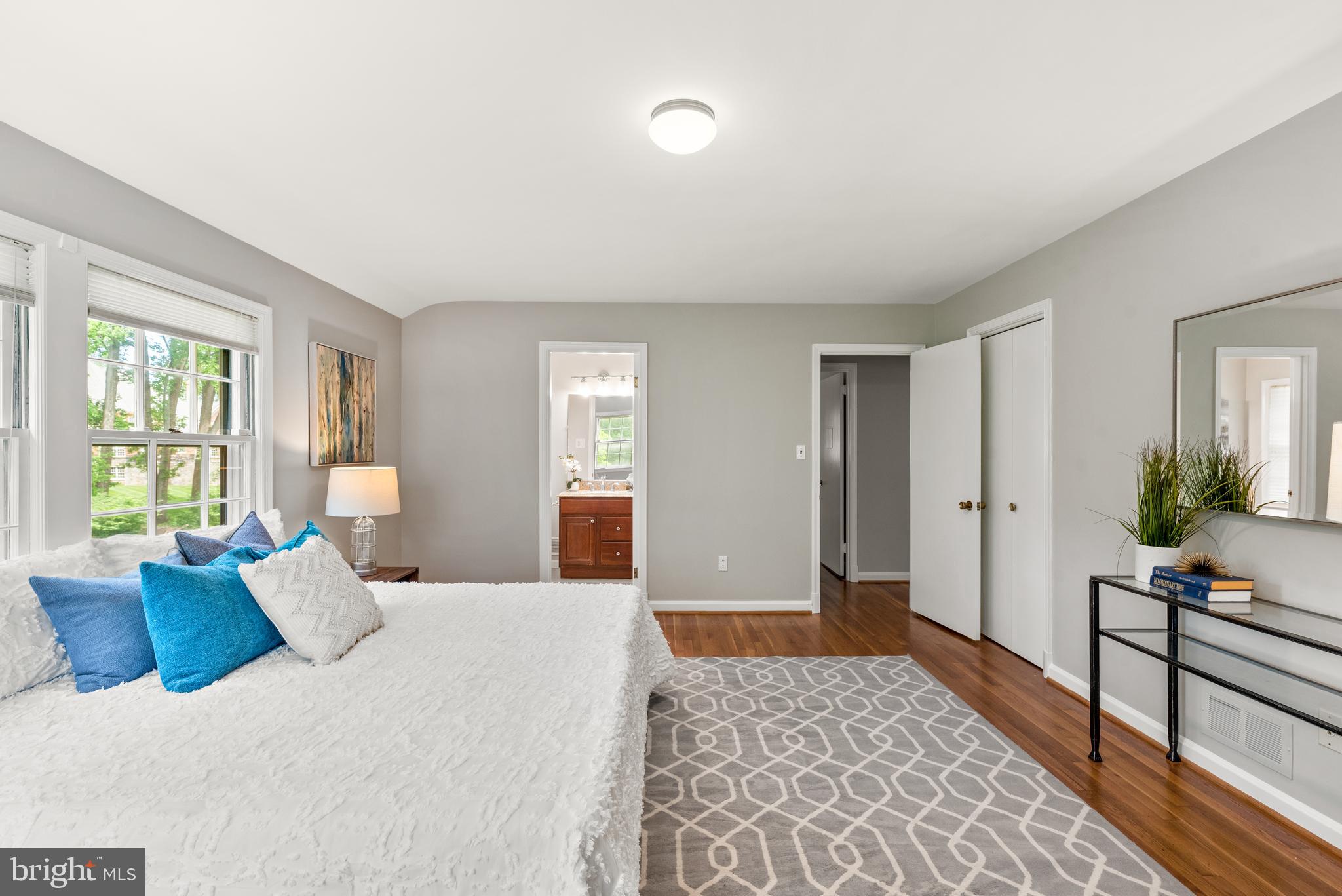 10711 Sandy Landing Road Potomac, MD 20854 - Photo 17 of 36 Primary Bedroom - Upper Level
