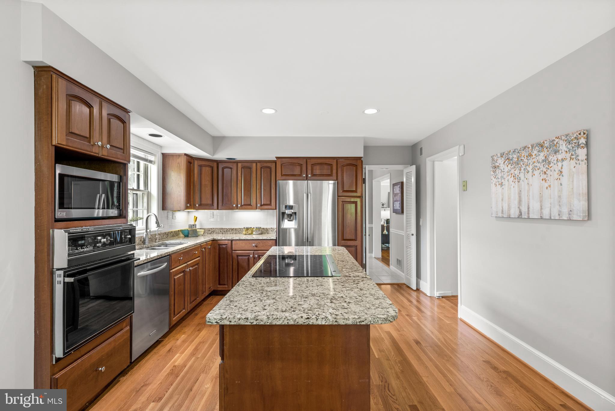 10711 Sandy Landing Road Potomac, MD 20854 - Photo 9 of 36 Kitchen