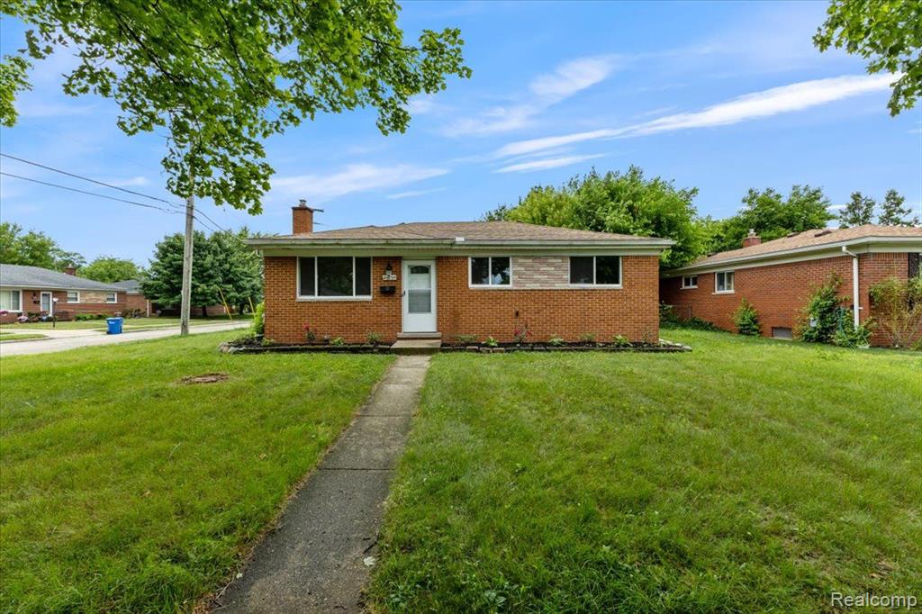 26095 Burg Road Warren, MI 48089 - Photo 1 of 28