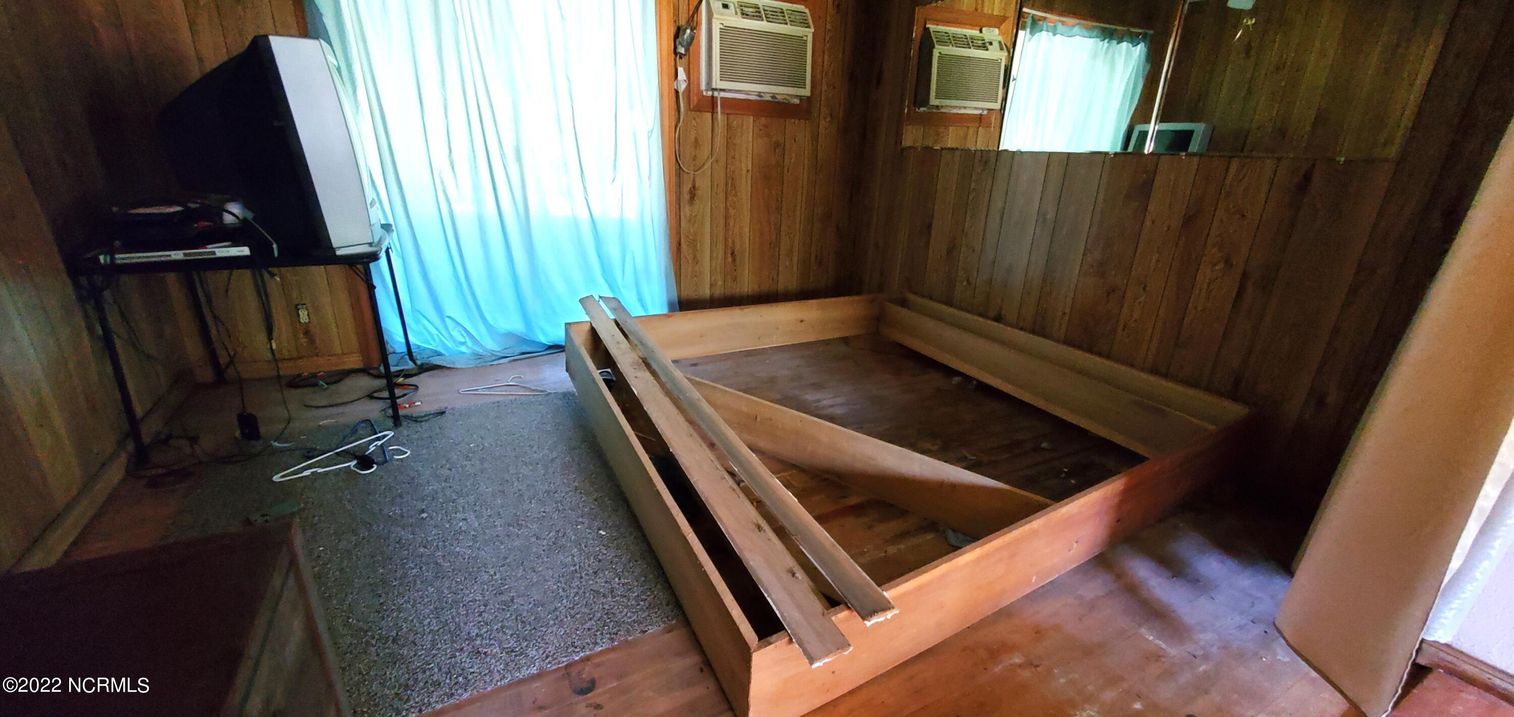 4558 Wilcox Road New Bern, NC 28562 - Photo 5 of 17 Bedroom 1