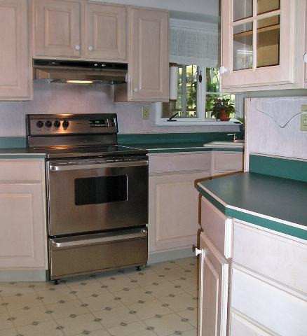 11 Eastview Road Colonie, NY 12110 - Photo 4 of 11 Photo 4