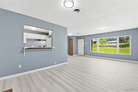 $160,000 | 8736 Marvista Drive, St. Louis, MO 63114