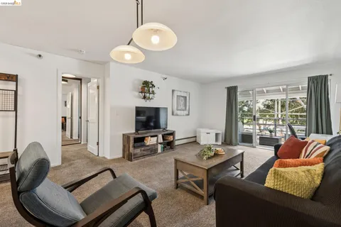 $359,000 | 1203 Melville Square, Unit 216, Richmond, CA 94804