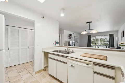 $359,000 | 1203 Melville Square, Unit 216, Richmond, CA 94804