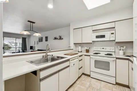 $359,000 | 1203 Melville Square, Unit 216, Richmond, CA 94804