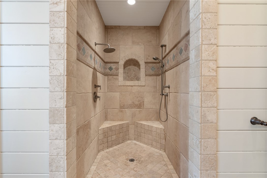 604 Top Ridge Drive Sunset, SC 29685 - Photo 20 of 50 Primary Bathroom