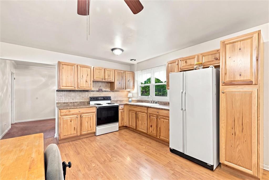 915 Clarksville Road Hermitage, PA 16148 - Photo 10 of 21 Gallery Image 10