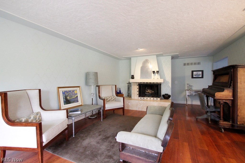 4054 Jaycox Road Avon, OH 44011 - Photo 13 of 35 Gallery Image 13